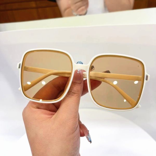 New Square Sunglasses Gradient Color 2025 Sunglasses for Women Trend Anti-UV Retro Sunglasses - Image 2